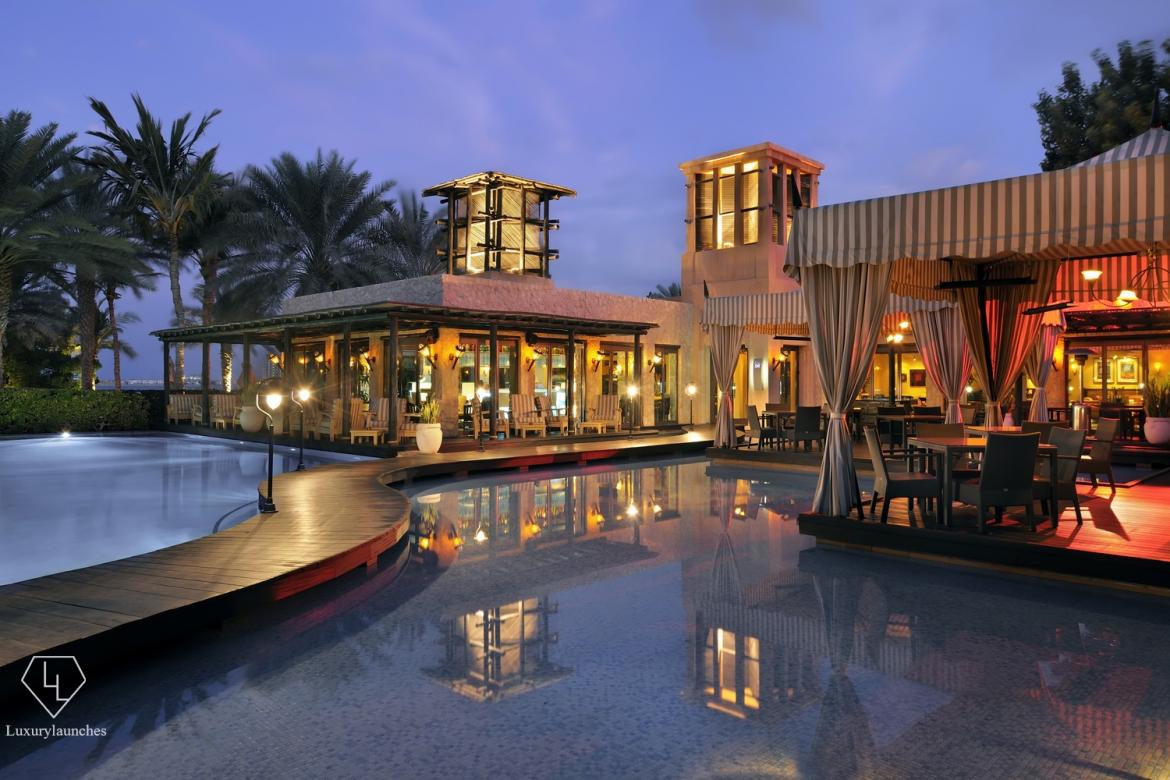Eauzone evening ambiance Top Restaurants in Dubai